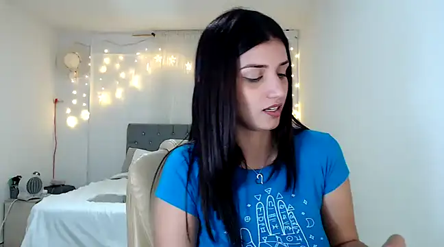 Snapshot of ZajiraShane chatting on December 2024 01:33:02 PM ZajiraShane online show from December 2024 01:33:02 PM