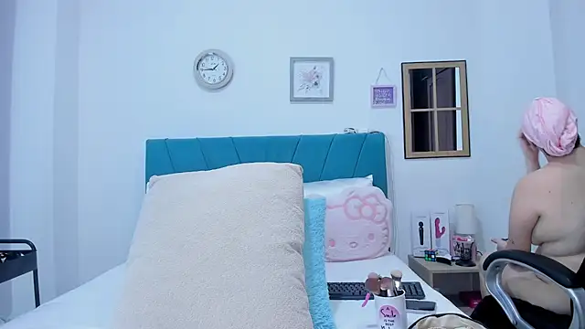 kamila lopez online show from April 2026 09:09:02 PM