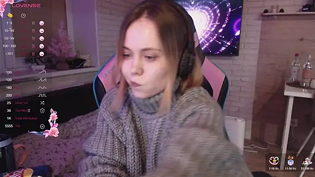 lucy mirror online show from December 2025 08:49:02 PM