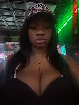 CharismaaBanx online show from April 2026 04:59:01 AM