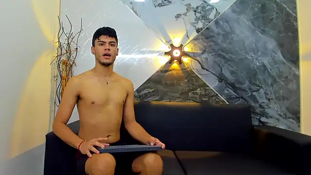 liam genner  online show from February 2025 11:36:01 AM