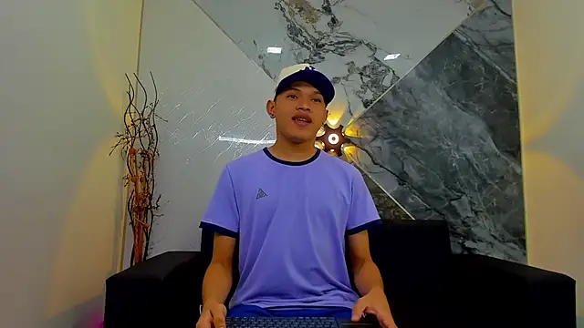 liam genner  online show from February 2025 08:25:01 PM