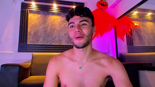 liam genner  online show from October 2025 08:20:01 PM