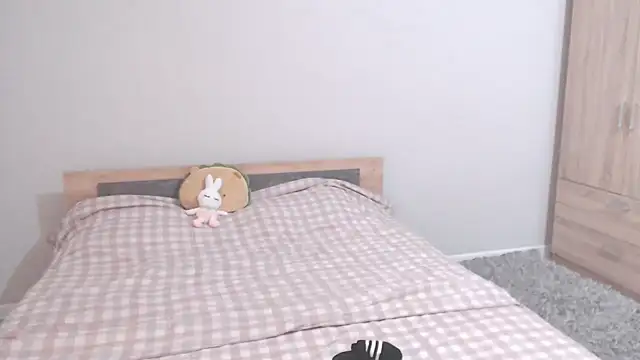 Snapshot of your_angela chatting on December 2025 07:12:01 AM your angela online show from December 2025 07:12:01 AM