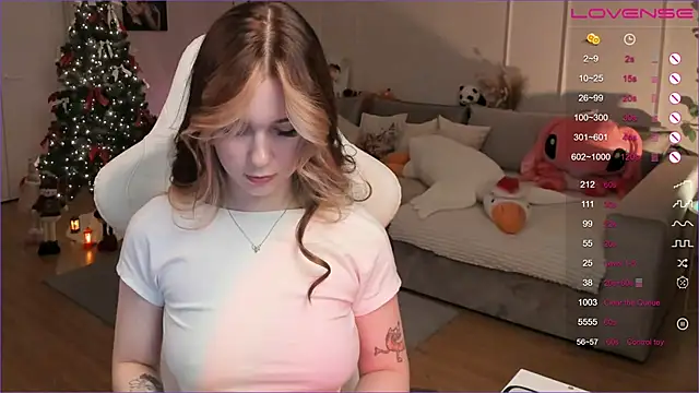 Frau Lina online show from December 2025 02:13:01 PM