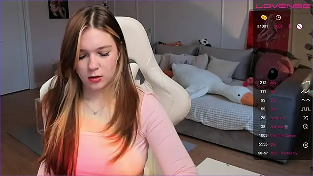 Frau Lina online show from April 2026 03:20:01 PM