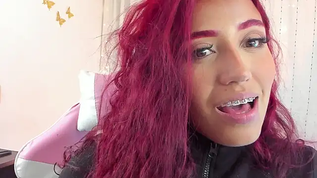 Snapshot of veronicaxx69 chatting on September 2025 12:43:01 AM veronicaxx69 online show from September 2025 12:43:01 AM