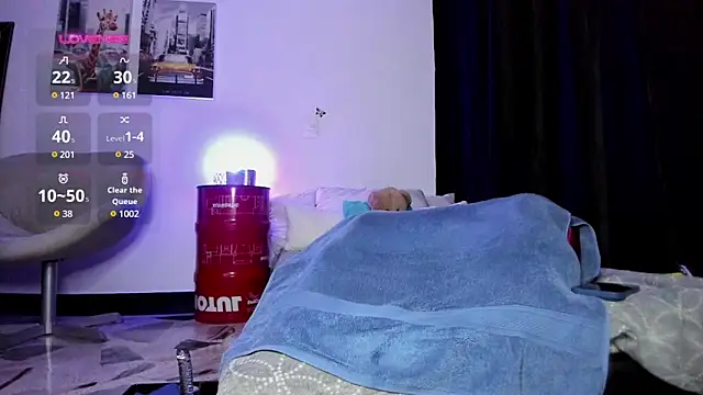 Curlblue online show from December 2024 03:06:01 AM