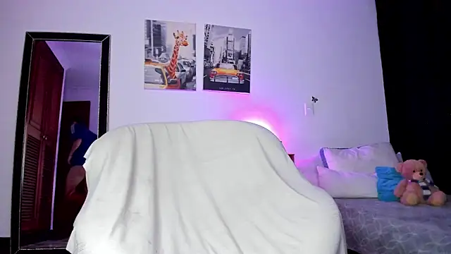 Curlblue online show from December 2024 02:45:02 AM