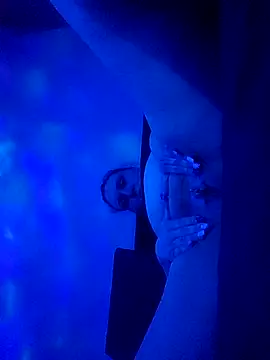 Snapshot of CurvySquirter69 chatting on February 2026 05:50:02 AM CurvySquirter69 online show from February 2026 05:50:02 AM