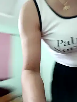 Snapshot of zizi_public chatting on September 2025 11:50:01 PM zizi public online show from September 2025 11:50:01 PM