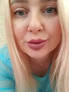 LadyLolyPop  online show from November 2025 06:30:01 AM