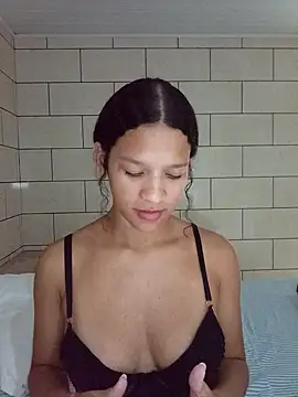 Snapshot of By_Aninha chatting on November 2025 08:20:01 PM By Aninha online show from November 2025 08:20:01 PM