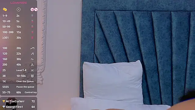 Martina-Roberts online show from January 2025 09:04:02 PM