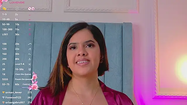 Martina-Roberts online show from March 2025 09:18:02 PM