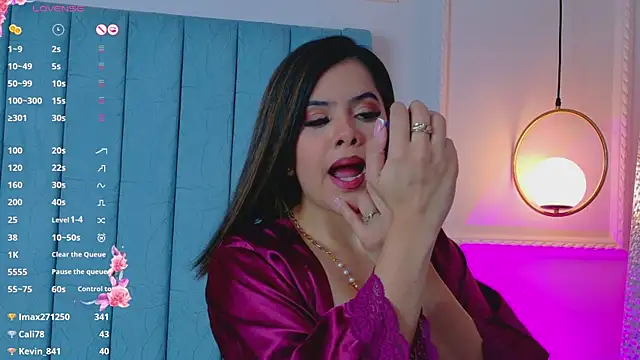 Martina-Roberts online show from March 2025 11:42:01 AM