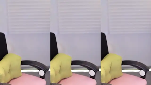 Snapshot of SleepArtist chatting on November 2025 05:39:02 PM SleepArtist online show from November 2025 05:39:02 PM