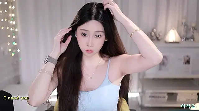 Snapshot of SleepArtist chatting on June 2026 08:39:02 AM SleepArtist online show from June 2026 08:39:02 AM