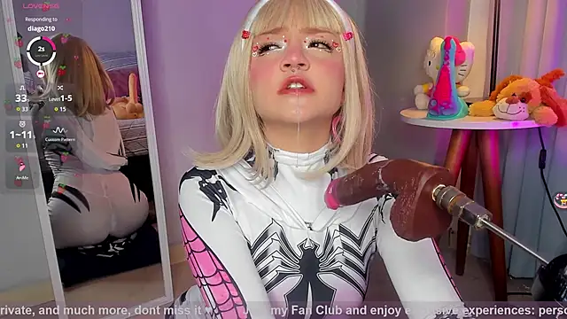 Snapshot of Tiny__Emmy chatting on October 2025 09:18:02 AM Tiny Emmy online show from October 2025 09:18:02 AM