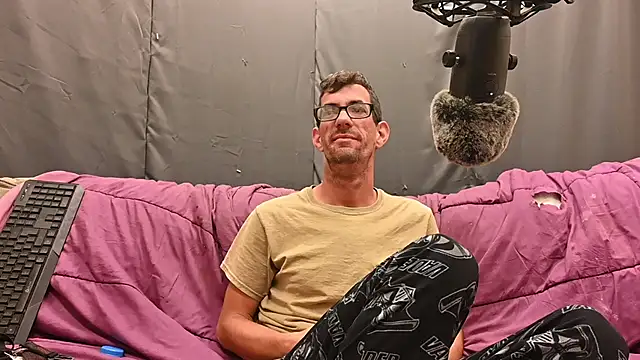 Snapshot of joeiandola chatting on September 2025 03:49:01 PM joeiandola online show from September 2025 03:49:01 PM