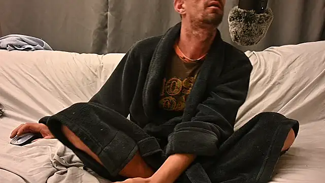 Snapshot of joeiandola chatting on September 2025 04:23:02 PM joeiandola online show from September 2025 04:23:02 PM