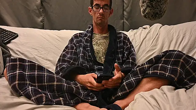 Snapshot of joeiandola chatting on October 2025 04:48:02 PM joeiandola online show from October 2025 04:48:02 PM