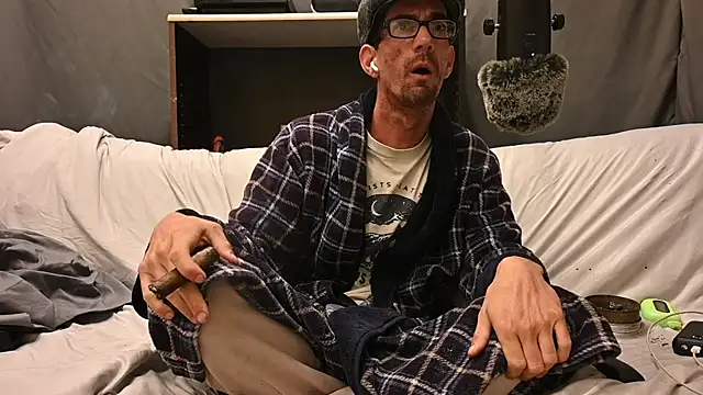 Snapshot of joeiandola chatting on October 2025 02:29:02 PM joeiandola online show from October 2025 02:29:02 PM