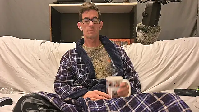 Snapshot of joeiandola chatting on October 2025 03:01:01 PM joeiandola online show from October 2025 03:01:01 PM