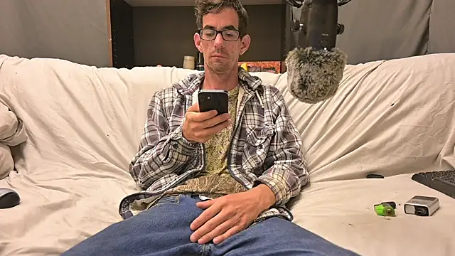 Snapshot of joeiandola chatting on October 2025 05:47:03 PM joeiandola online show from October 2025 05:47:03 PM