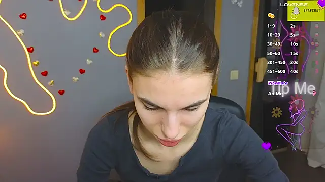 Snapshot of EmmyGreans chatting on March 2025 06:29:01 AM EmmyGreans online show from March 2025 06:29:01 AM