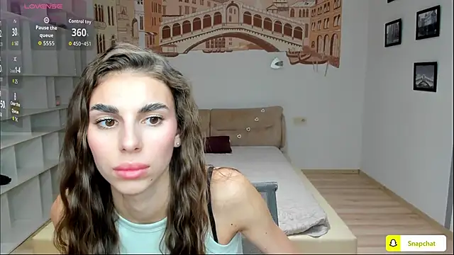 Snapshot of EmmyGreans chatting on October 2025 12:03:02 PM EmmyGreans online show from October 2025 12:03:02 PM