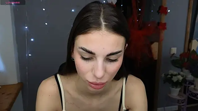 Snapshot of EmmyGreans chatting on January 2026 07:02:02 AM EmmyGreans online show from January 2026 07:02:02 AM