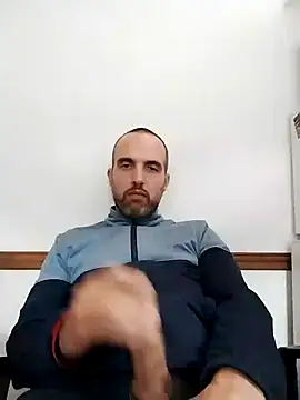 leon3875 online show from December 2024 03:27:01 PM