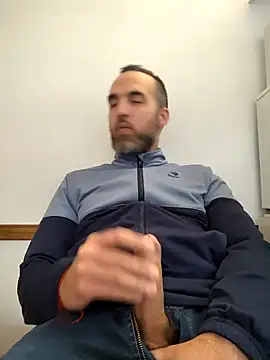 leon3875 online show from September 2025 03:27:02 PM