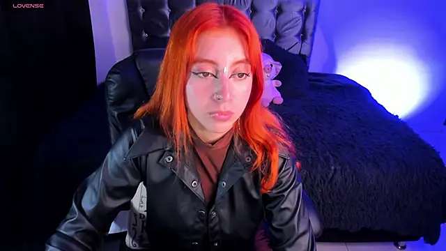 Violetaarey online show from February 2026 02:32:02 AM