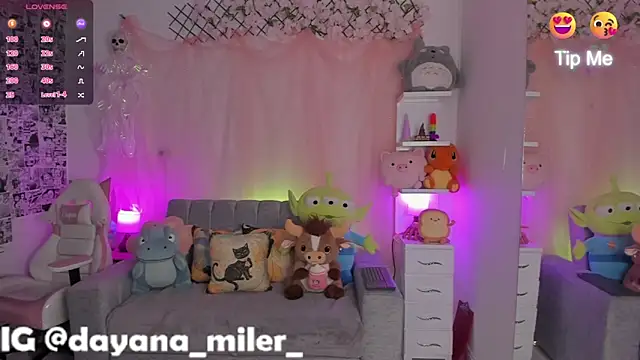 Snapshot of _dayana_miler chatting on October 2025 01:57:02 PM dayana miler online show from October 2025 01:57:02 PM