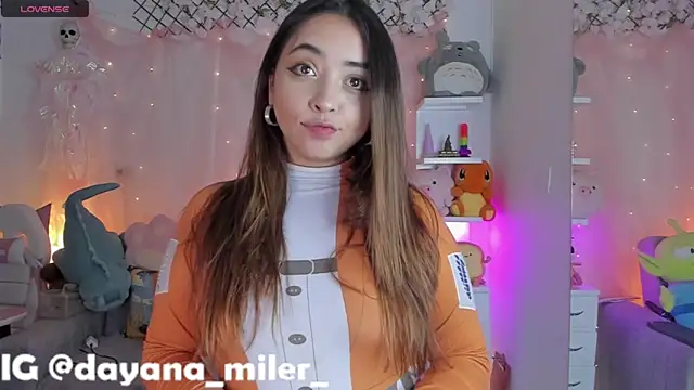 Snapshot of _dayana_miler chatting on November 2025 02:18:02 PM dayana miler online show from November 2025 02:18:02 PM