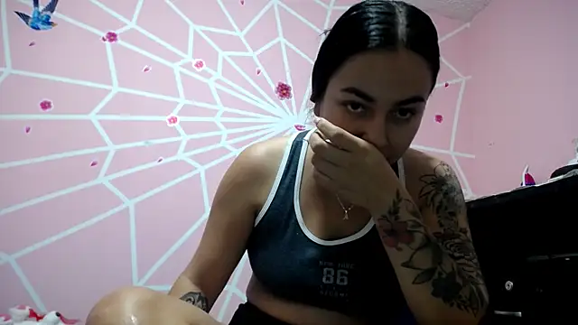 Gisella chaud online show from November 2025 04:33:01 PM