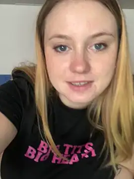 chloetarducci online show from March 2025 04:33:02 PM