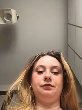 chloetarducci online show from March 2025 07:10:02 PM