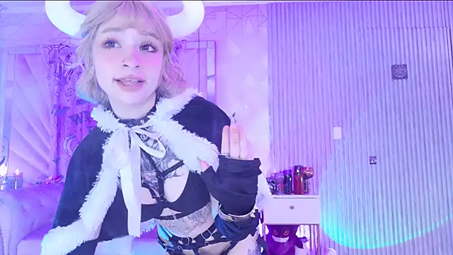 zephirahabney online show from December 2025 07:53:02 PM