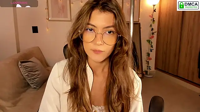 Snapshot of Lilabril chatting on December 2025 02:36:02 PM Lilabril online show from December 2025 02:36:02 PM