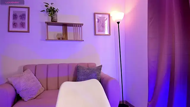 Lilabril online show from August 2026 02:41:01 PM
