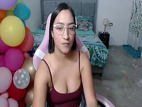 Snapshot of Saracutee1 chatting on September 2025 07:06:02 PM Saracutee1 online show from September 2025 07:06:02 PM