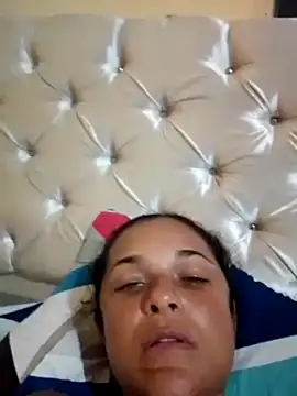 GiveLove1 online show from December 2025 04:10:02 AM