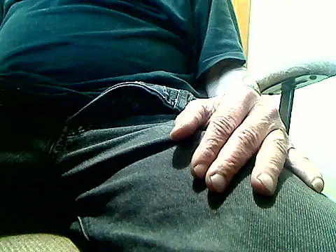 markluvskitty online show from January 2026 05:27:02 PM