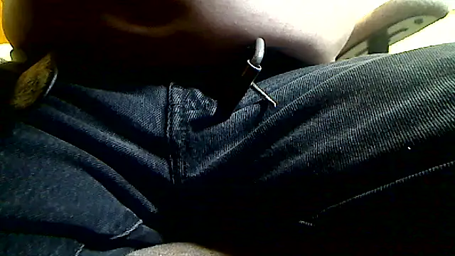 markluvskitty online show from April 2026 12:10:01 PM