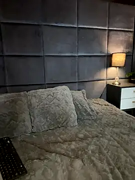 CHERRYY BOMB  online show from November 2025 03:08:02 PM