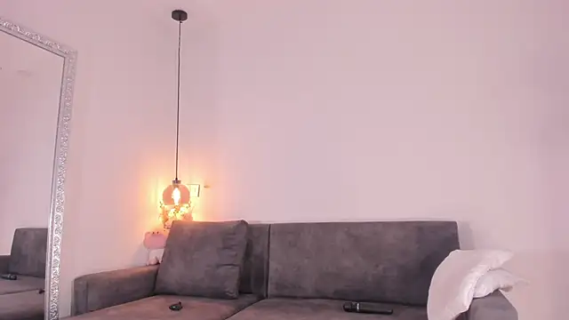 Snapshot of Isabella_francoo chatting on October 2025 12:13:02 PM Isabella francoo online show from October 2025 12:13:02 PM