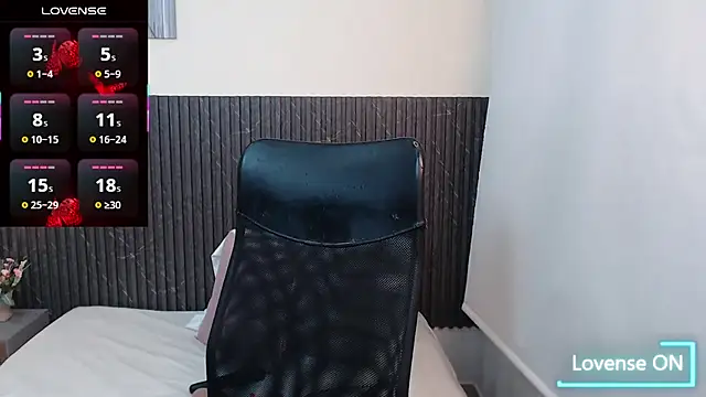 chanel brunette online show from November 2025 07:25:02 PM